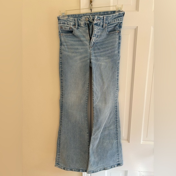 American Eagle super high rise flare like new women’s jean - Picture 1 of 3